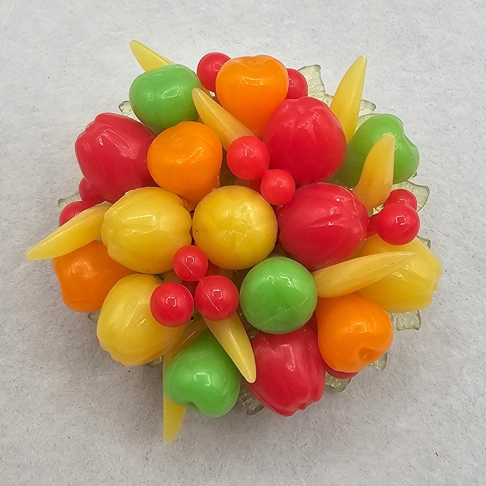 Vintage Hong Kong‎ Fruit Cluster Brooch Colorful Kitsch Fruitcore Retro Plastic